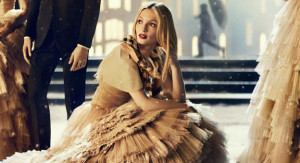 4. Burberry Festive Campaign (PRIVATE AND CONFIDENTIAL - ON EMBARGO 9PM UK TIME 3 NOVEMBER)