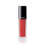 Chanel - Rouge Allure Ink: un rossetto liquido effetto mat, intenso e luminoso. Grazie ai suoi pigmenti fini e densi, si fonde istantaneamente sulle labbra, per un risultato che dura fino alle 8 ore