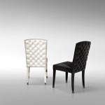 Fendi propone le magnifiche "Alba Chairs" dai profili classici e puliti. L'impuntura è l'elemento caratterizzante della sedia, che è disponibile in bianco o nero.