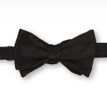 Classico bow tie nero in raso di seta firmato Giorgio Armani.